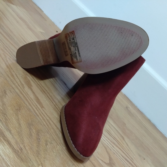 Faux suede boots - Picture 2 of 3